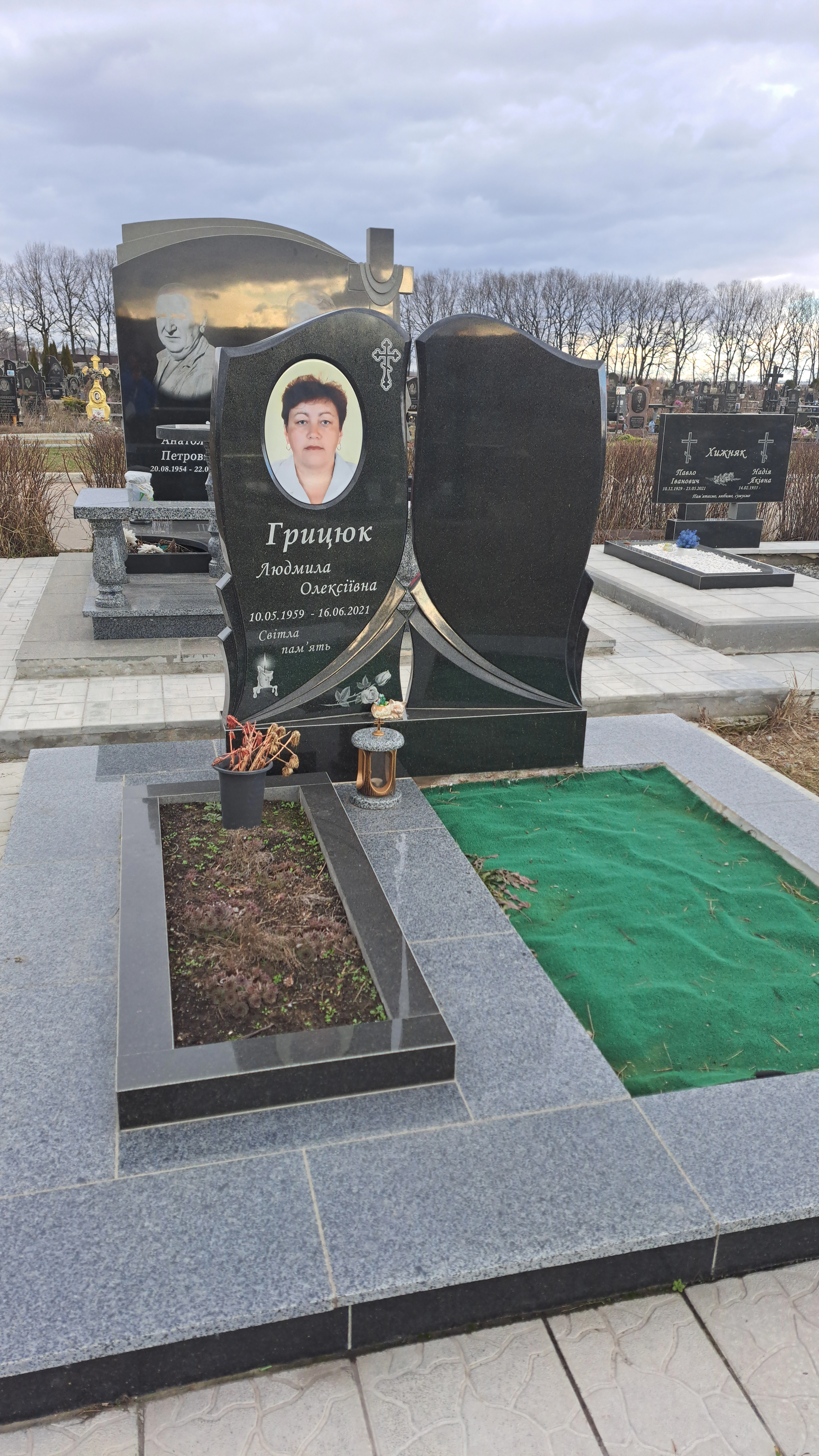 Виріб з граніту